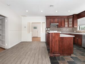 KITCHEN & DINING AREA